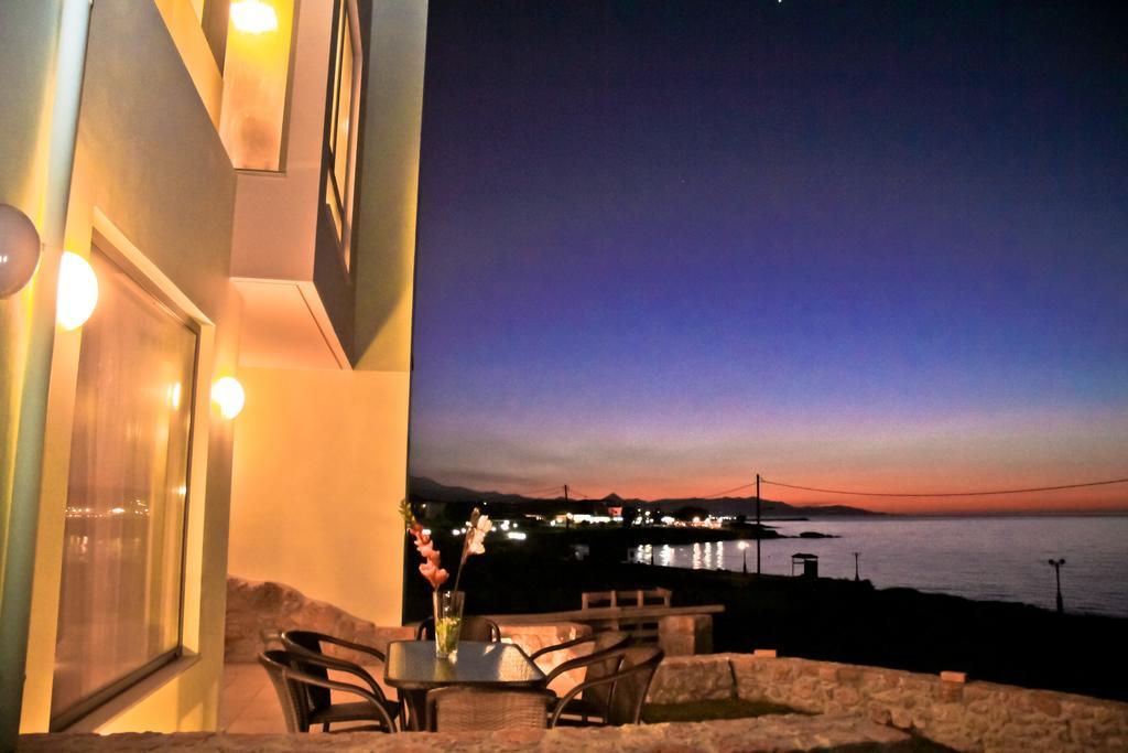 Sea View Beachfront Villa Peri Гувес Екстер'єр фото